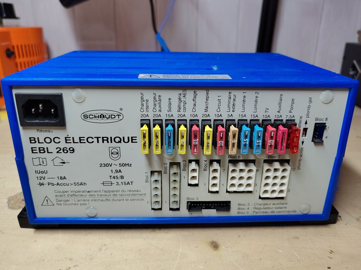 Bloc &eacute;lectrique EBL 269 Schaudt - face avant